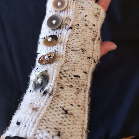 new Tweed HandKnit Seamless Fingerless Gloves Mittens Arm Warmer w.Buttons - Picture 11 of 11